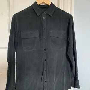 Equipment Slim Signature Silk Shirt in Black